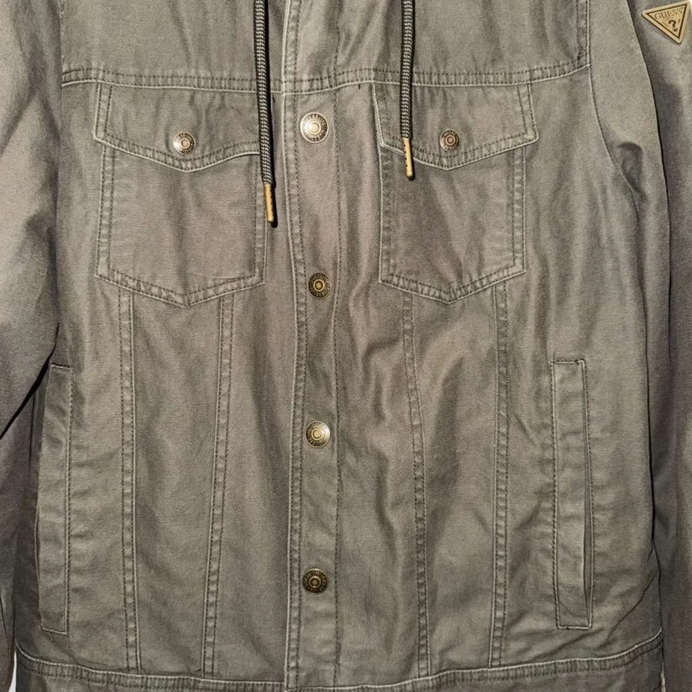 Guess Men's Size M Sherpa Lined Military Style Hooded Jacket Snap Button Olive